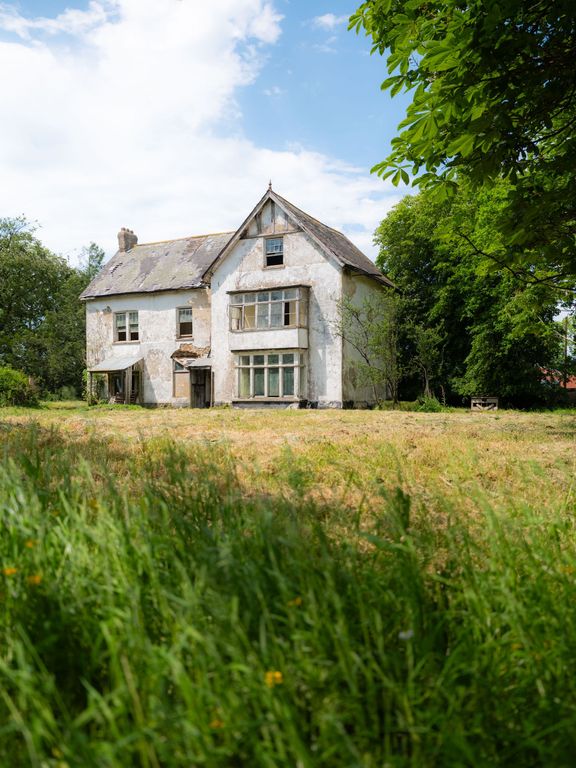 Property photo 3 of 17