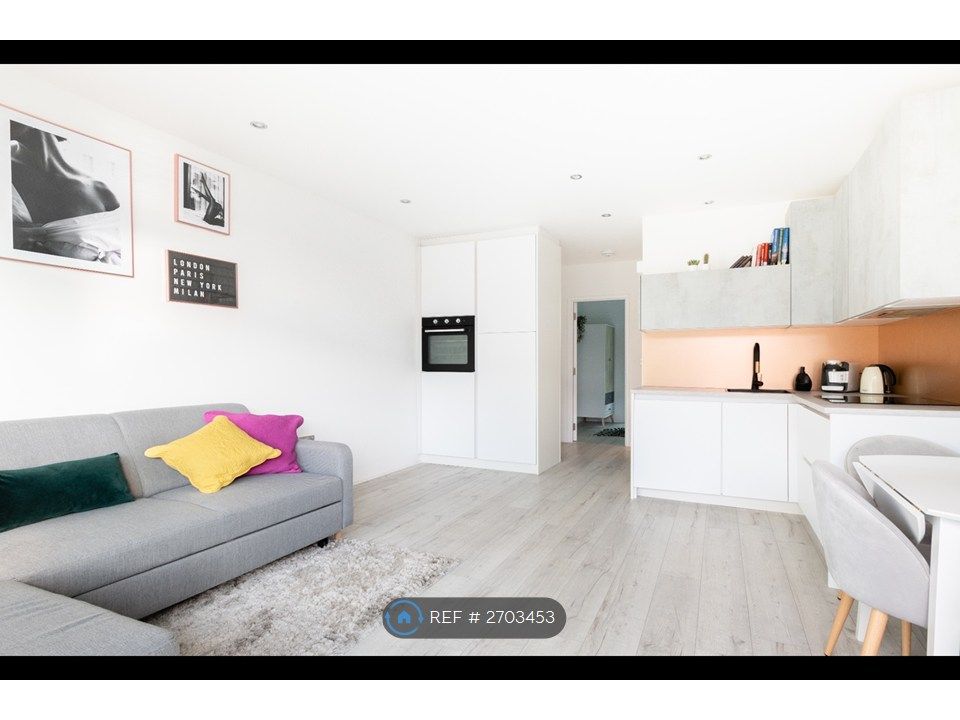 Property photo 2 of 24