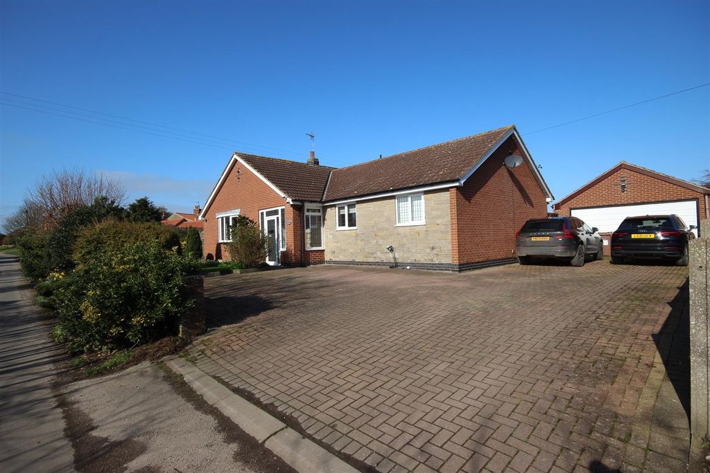 Property photo 1 of 32 Accommodation