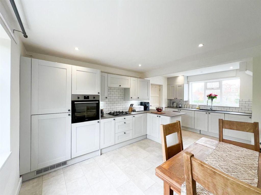 Property photo 2 of 19 Kitchen Diner