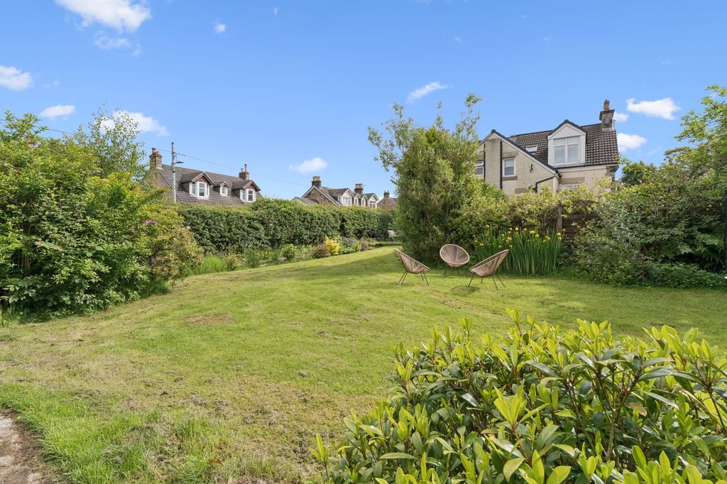 Property photo 2 of 36