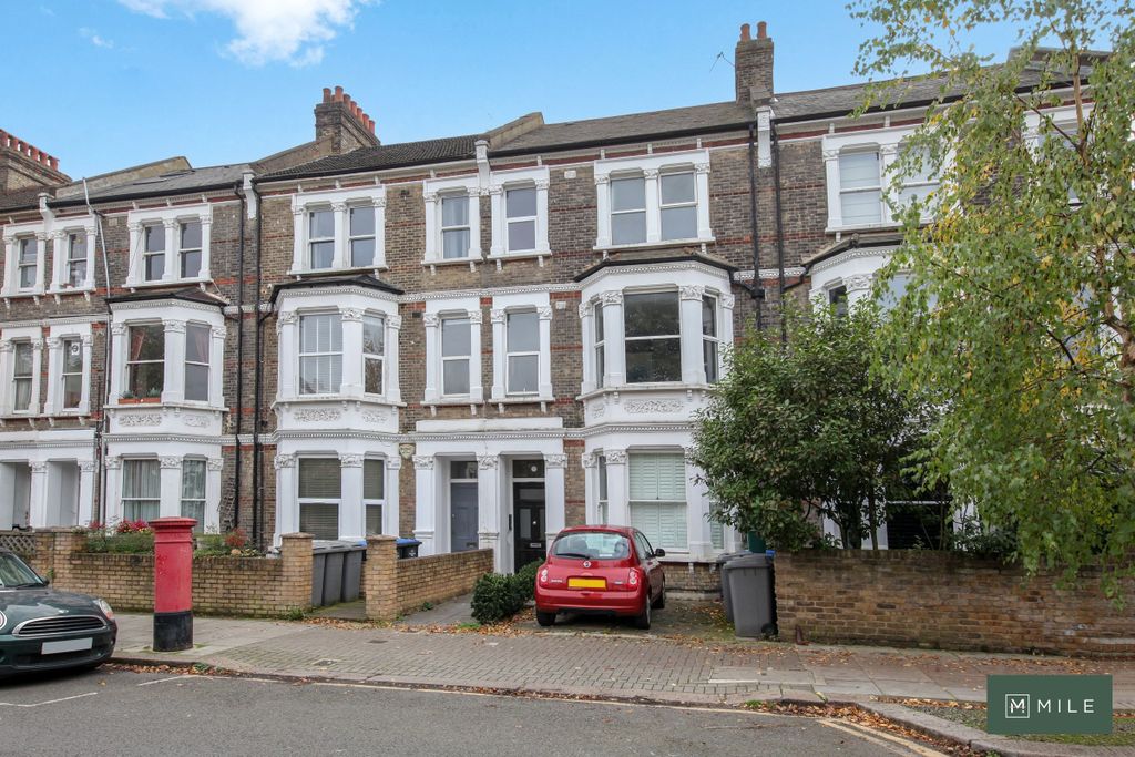 Property photo 2 of 8 143B Harvist Road - 76l4Qfwtdz78Blvp6Usw