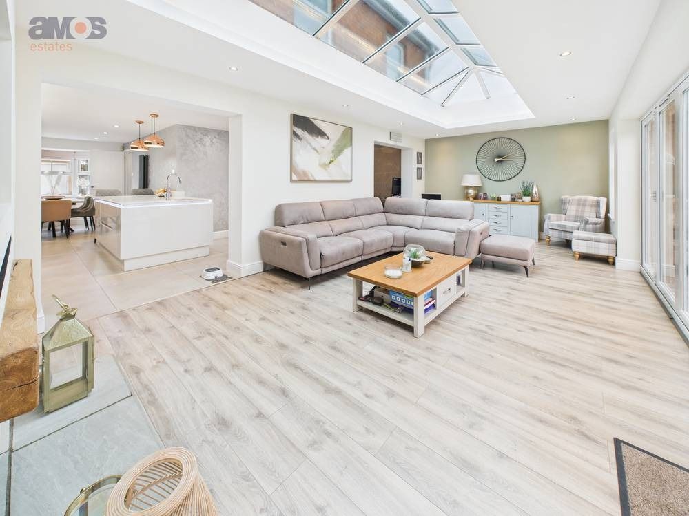 Property photo 2 of 25 4646844