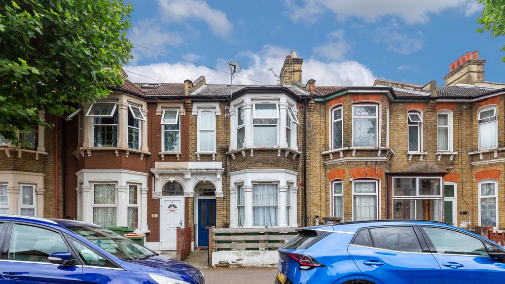Property photo 1 of 13 33A Rosebery Avenue, Manor Park, London, E12 6Py