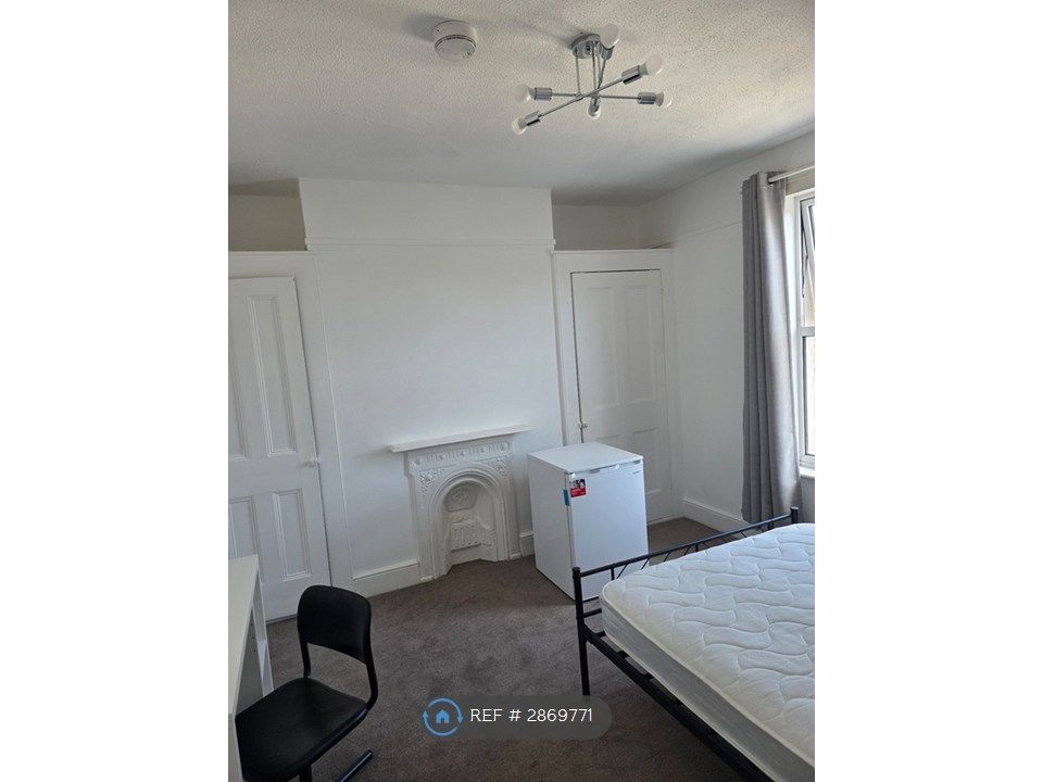 Property photo 1 of 2