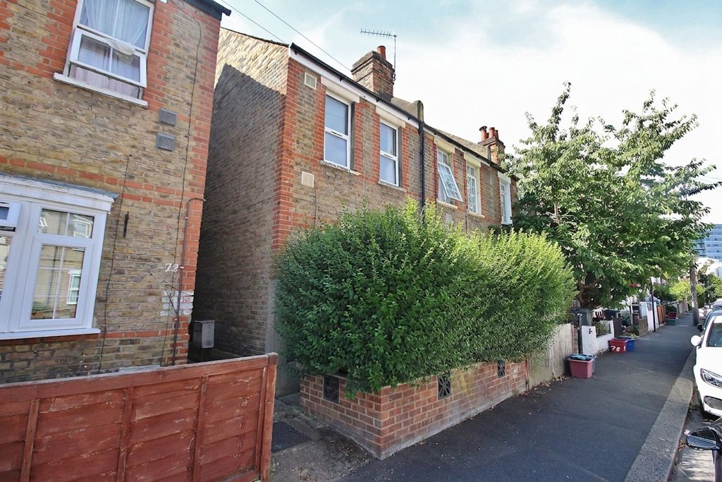 Property photo 1 of 8
