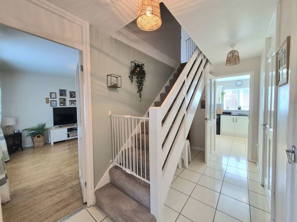 Property photo 2 of 29