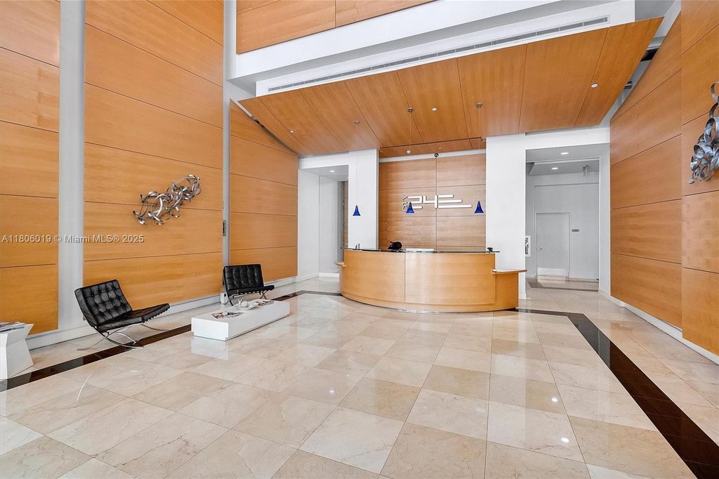 Property photo 2 of 45 <Alttext/>
