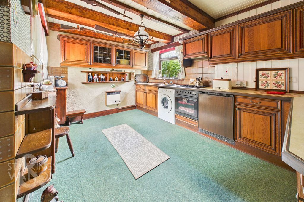 Property photo 3 of 21