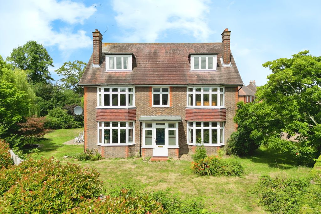 Property photo 1 of 30
