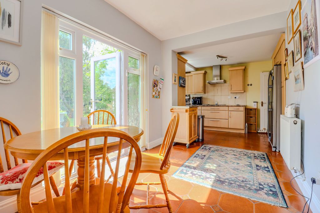 Property photo 3 of 30
