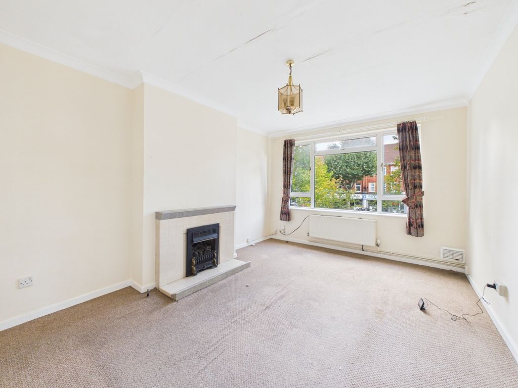 Property photo 3 of 7 6108272