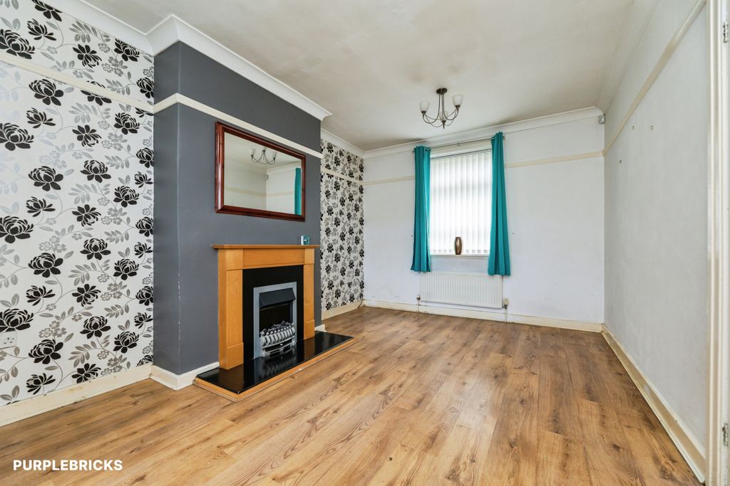 Property photo 2 of 16