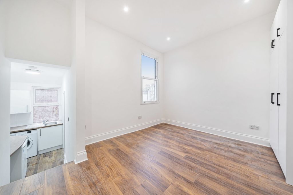 Property photo 1 of 6 1078990 (1)