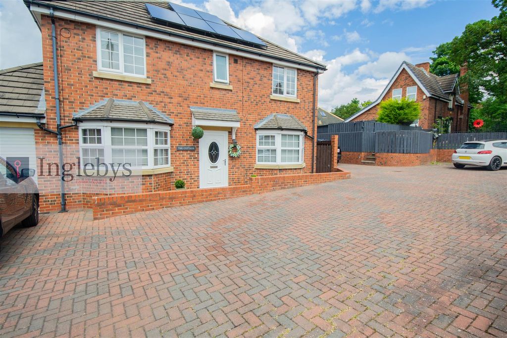 Property photo 1 of 28