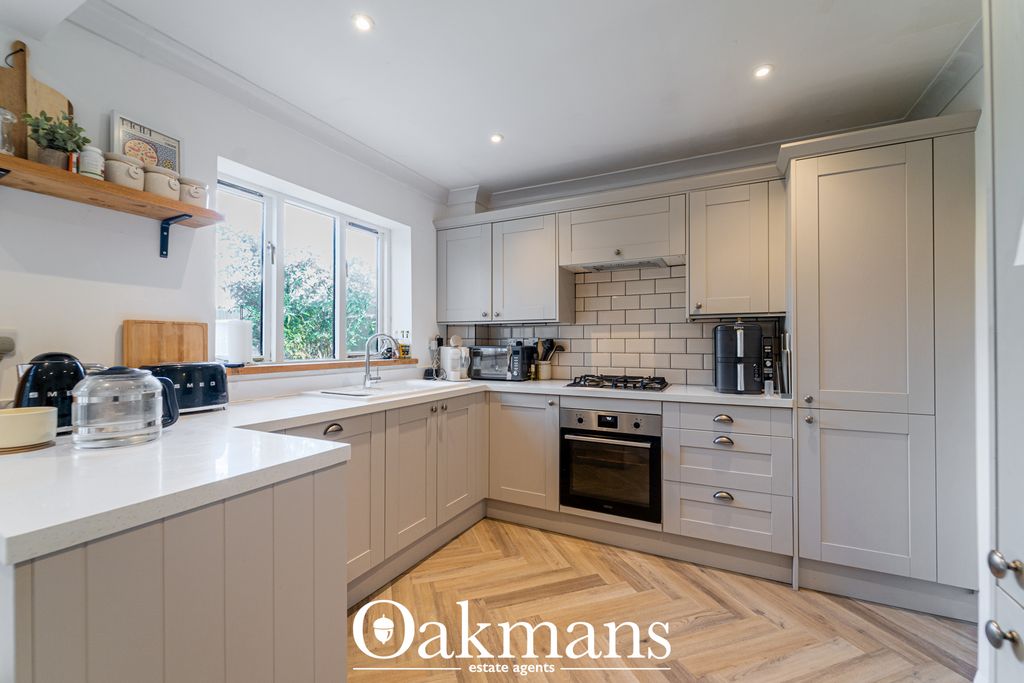 Property photo 2 of 17 Kitchen