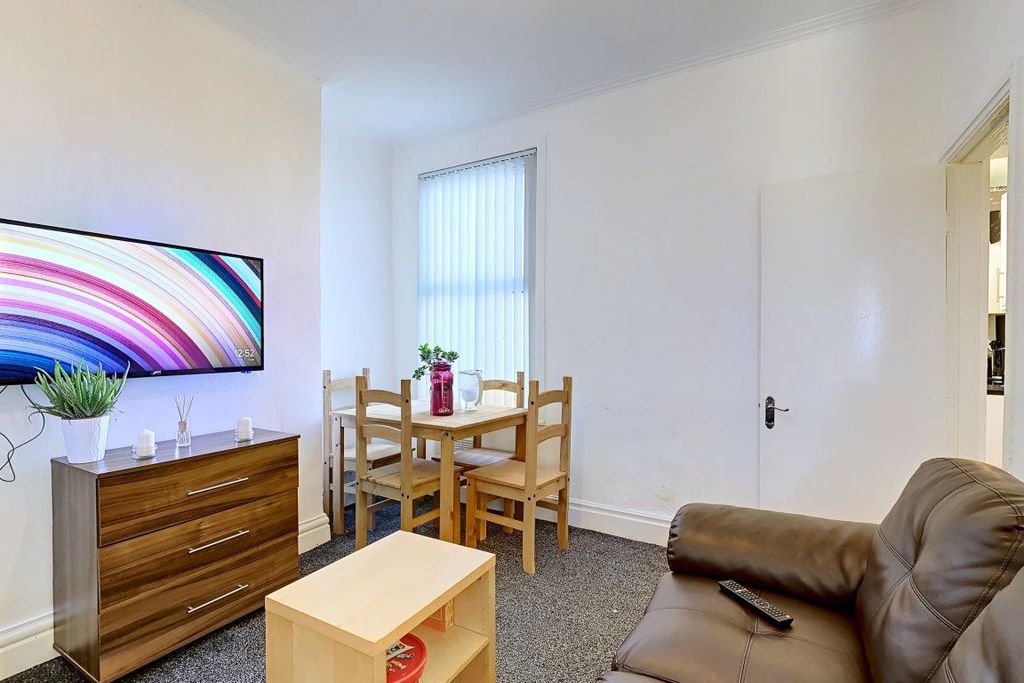 Property photo 3 of 24