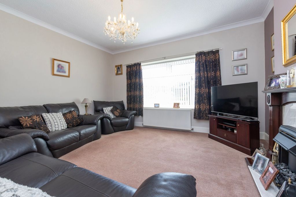 Property photo 2 of 29