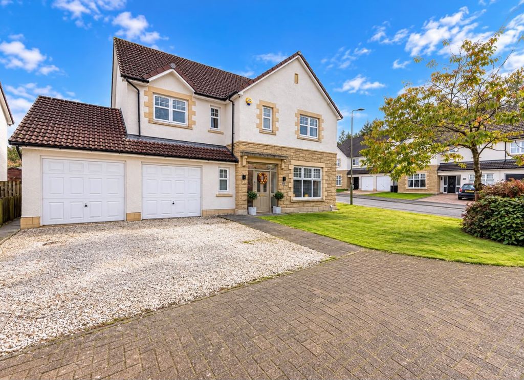 Property photo 1 of 47