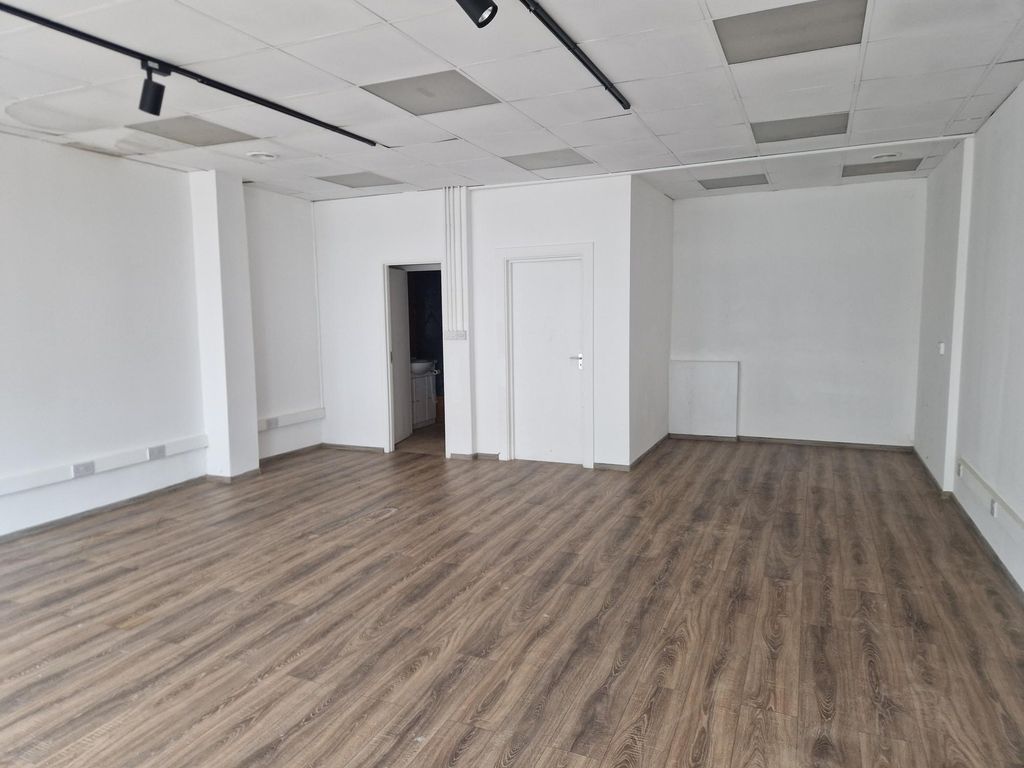 Property photo 2 of 4