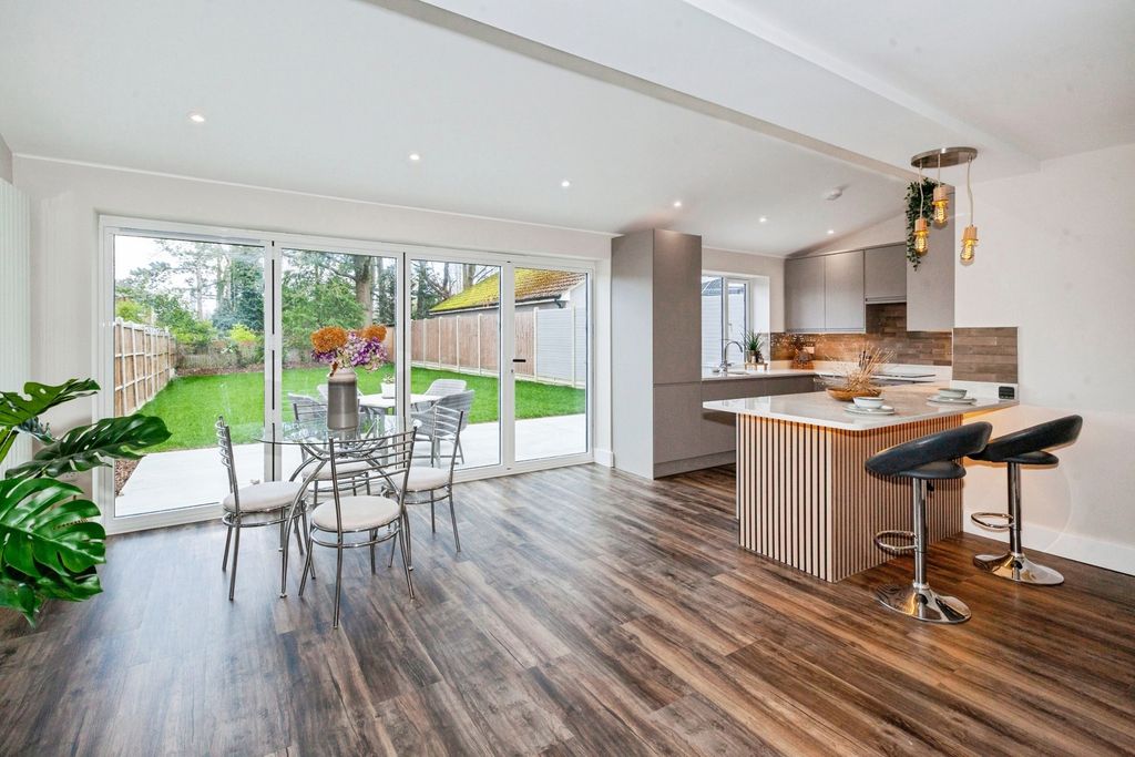 Property photo 2 of 34 Kitchen