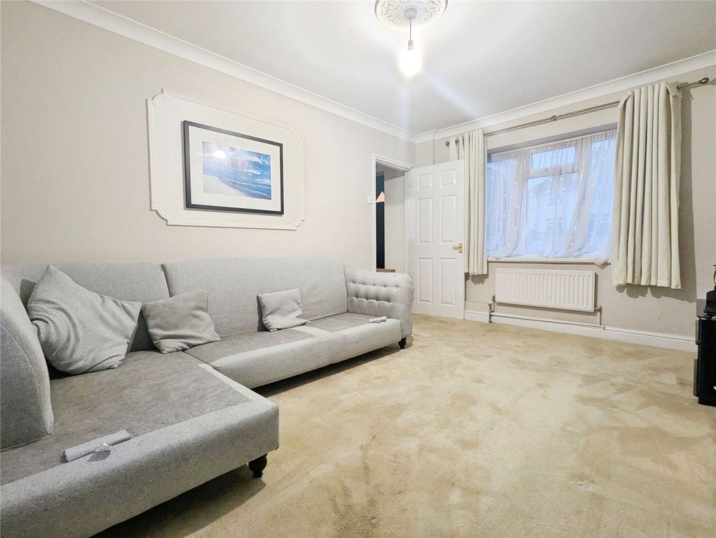 Property photo 3 of 14 Picture No. 02