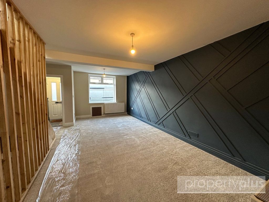 Property photo 3 of 19 Picture No. 18