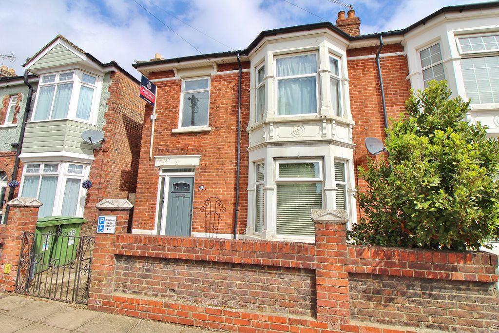 Property photo 1 of 8