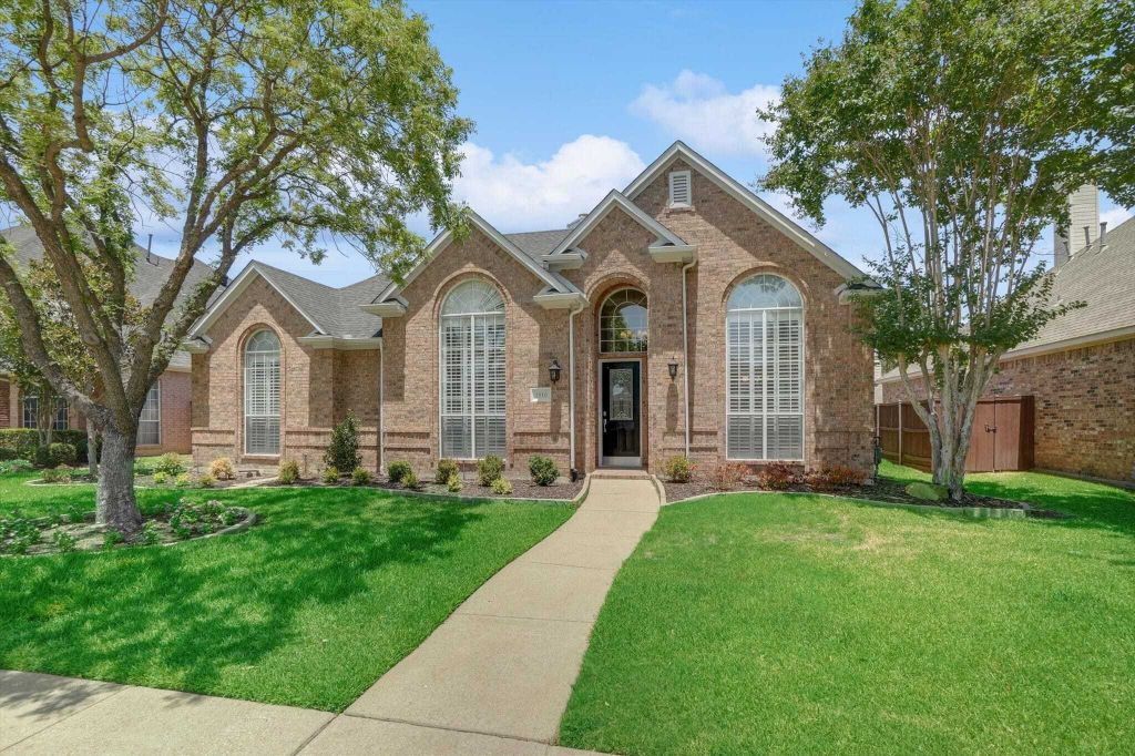 Property photo 1 of 29