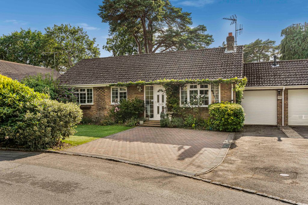 Property photo 1 of 12 1