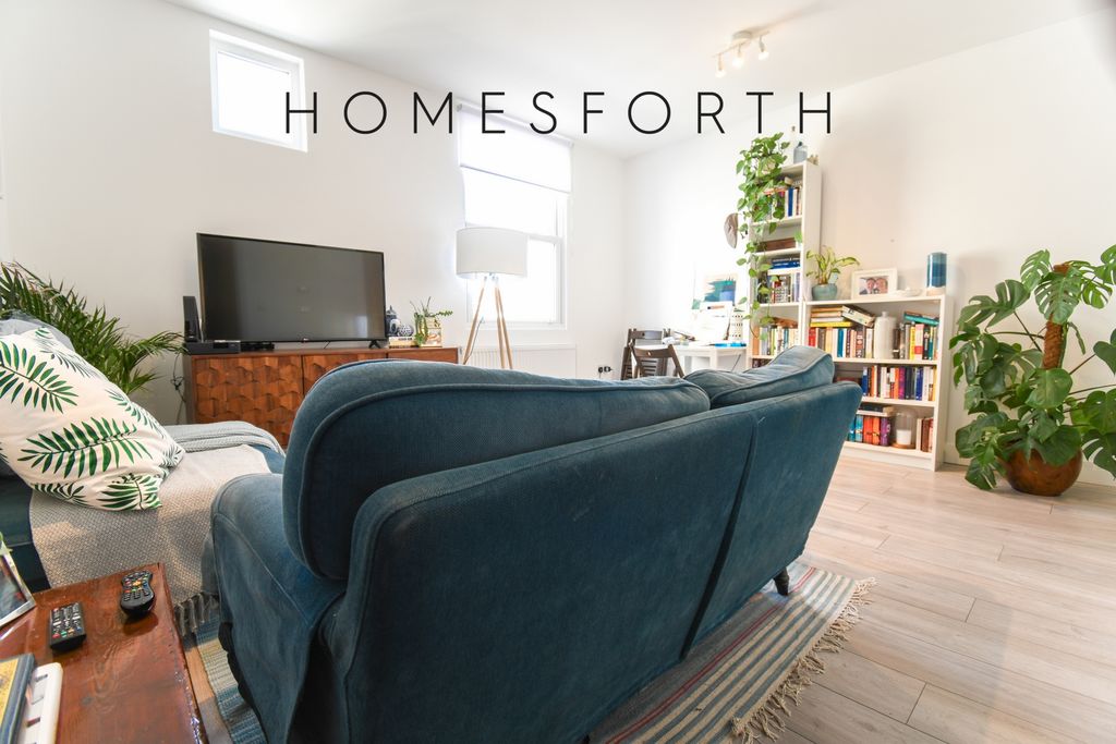 Property photo 3 of 6 Photo 5