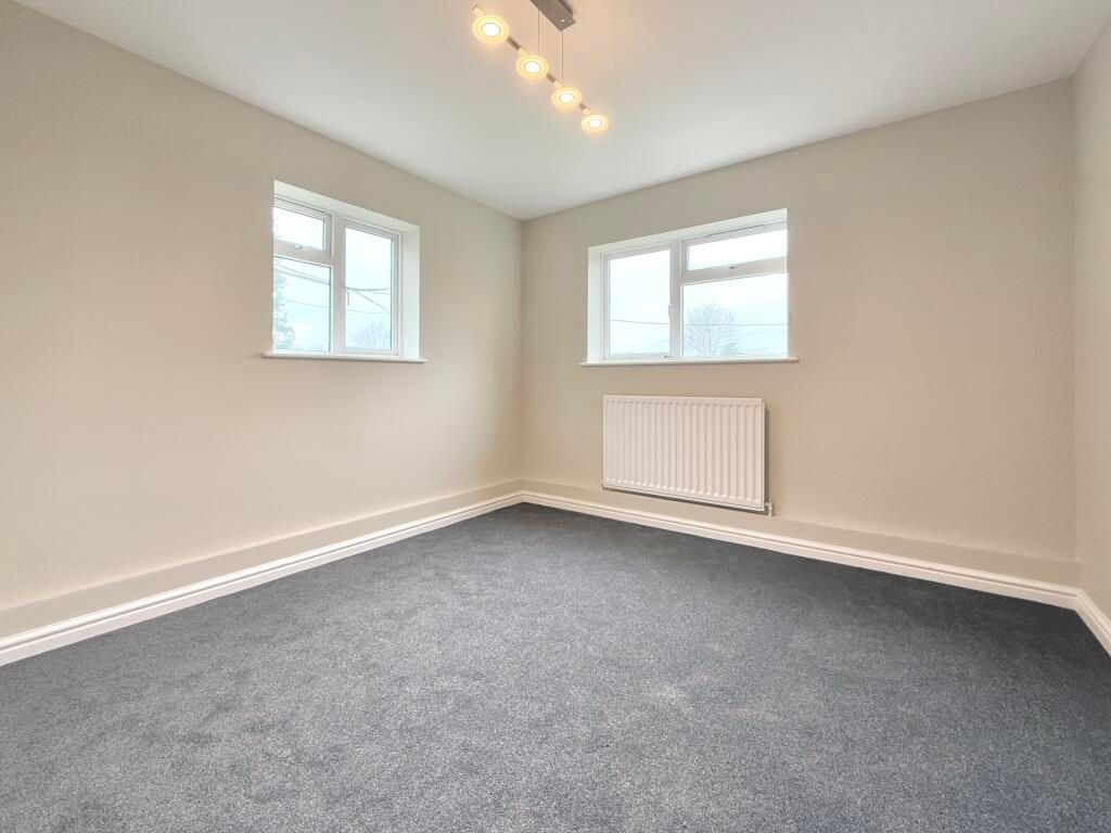 Property photo 3 of 8 Bedroom