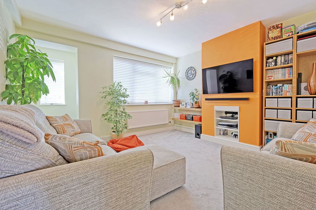 Property photo 1 of 22