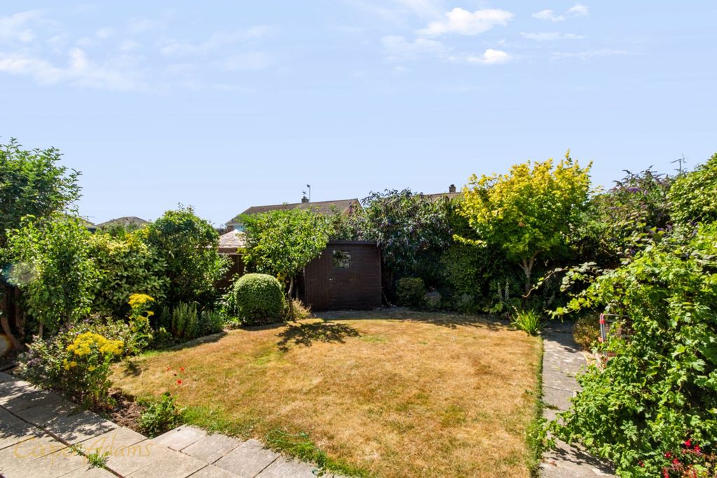 Property photo 2 of 13 Garden