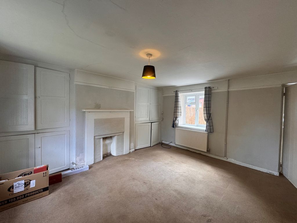 Property photo 3 of 7