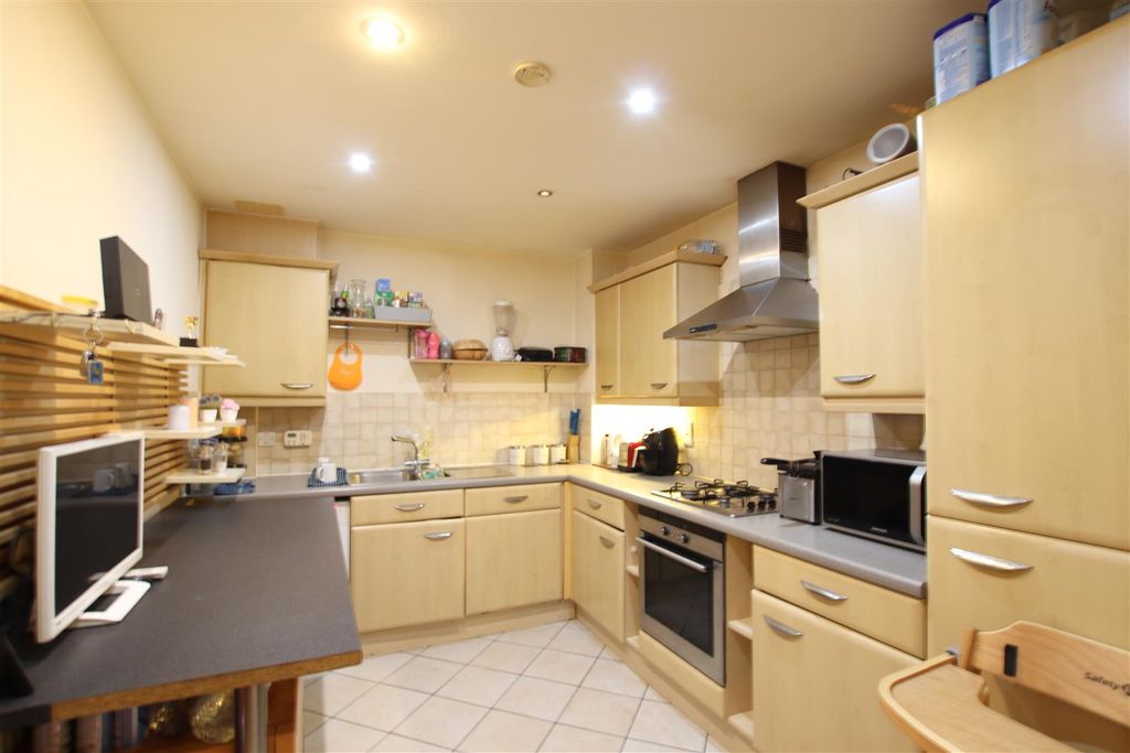 Property photo 3 of 18