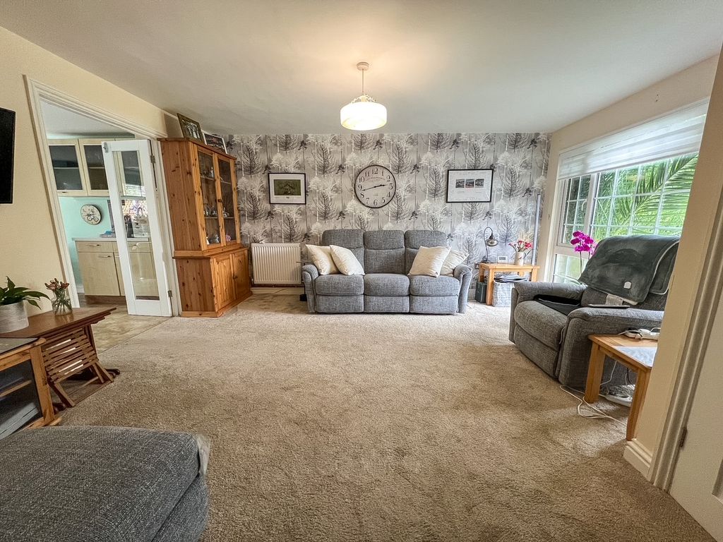 Property photo 2 of 26