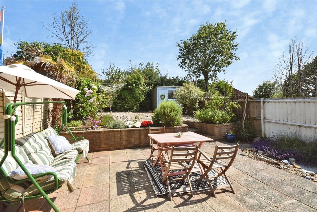 Property photo 3 of 16 Picture No. 13