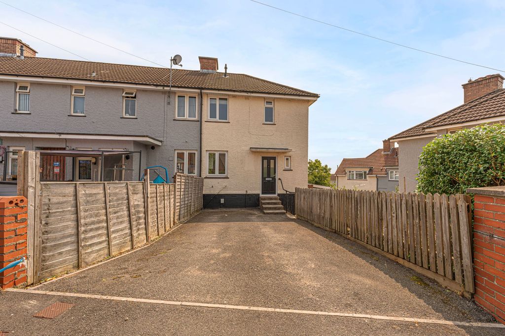 Property photo 1 of 27