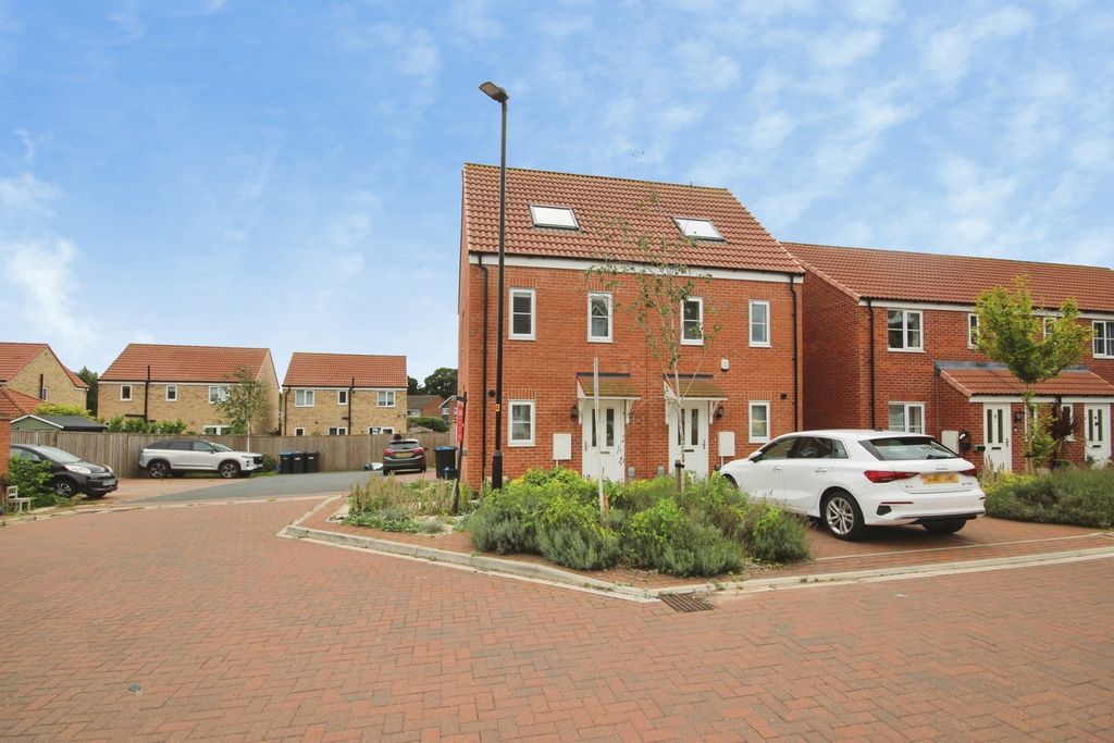 Property photo 1 of 18 Pbox-Img.Jpg