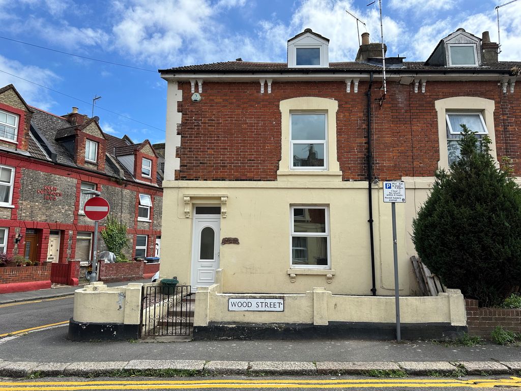 Property photo 1 of 12
