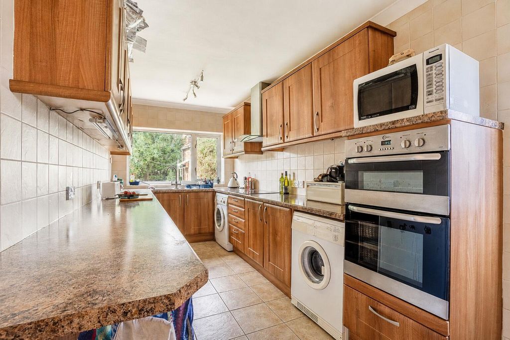 Property photo 3 of 15 Kitchen