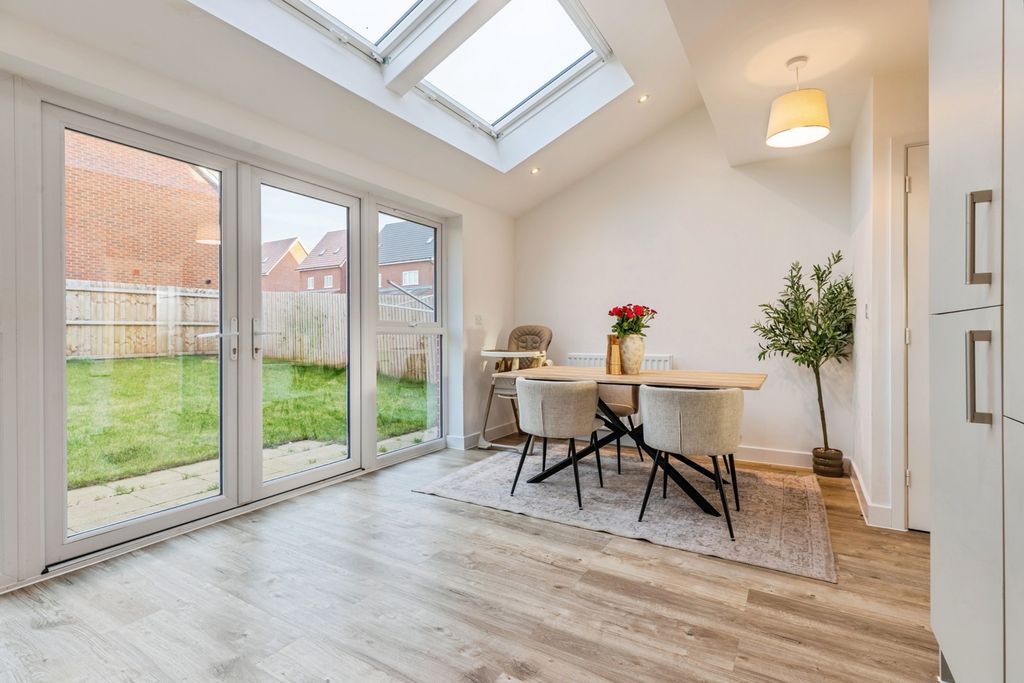 Property photo 3 of 20 Photo