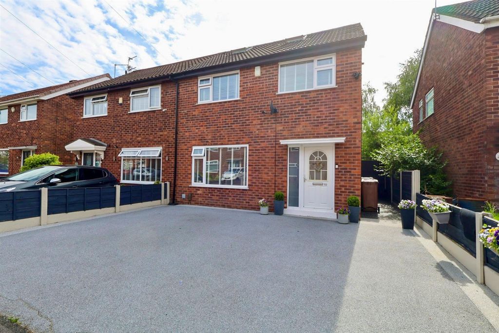 Property photo 1 of 33 2.Jpg