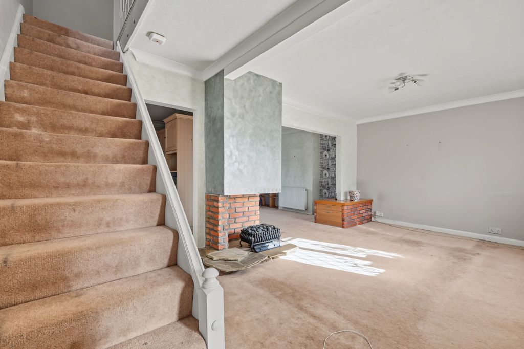 Property photo 3 of 16 5574292
