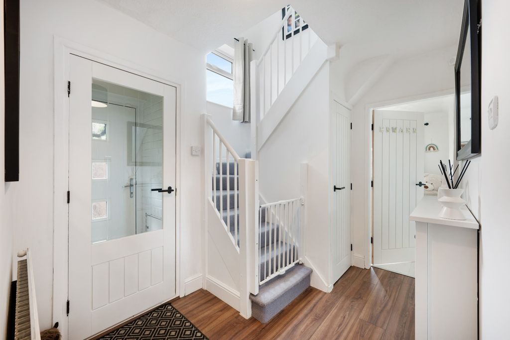 Property photo 2 of 24 4955196