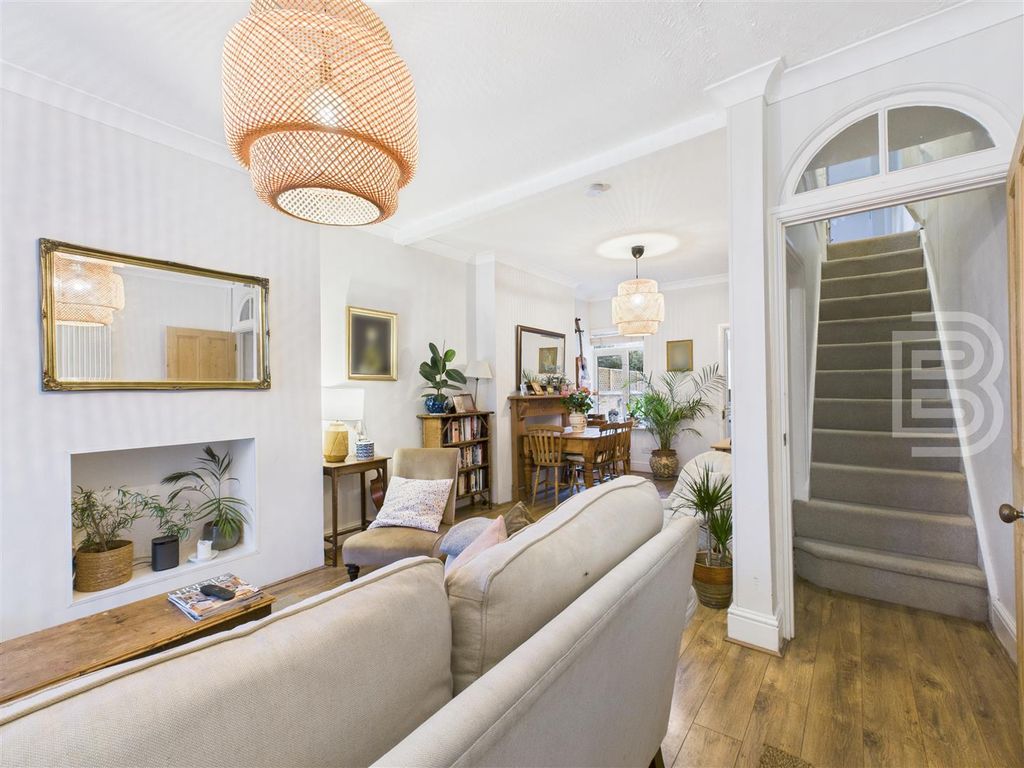 Property photo 3 of 29 Cam05587G0-Pr0076-Still018.Jpg