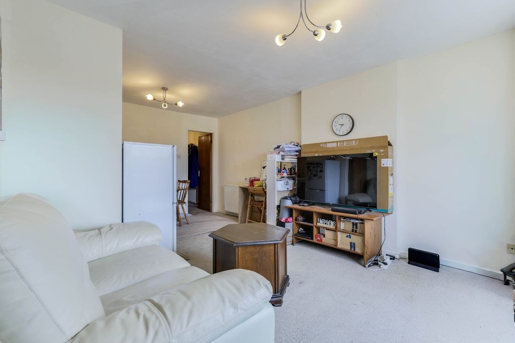 Property photo 2 of 11 Picture No. 02