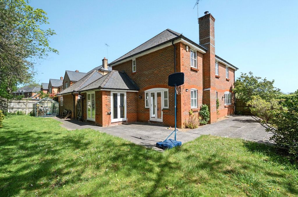 Property photo 2 of 29 Picture No. 09