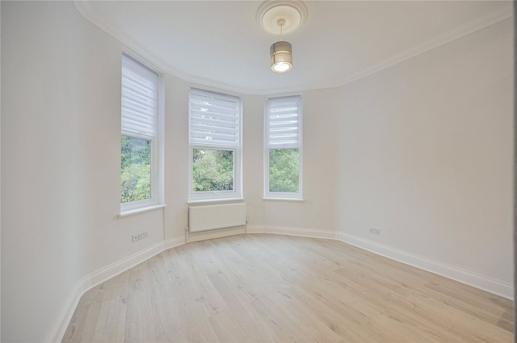Property photo 3 of 20 Picture No. 05